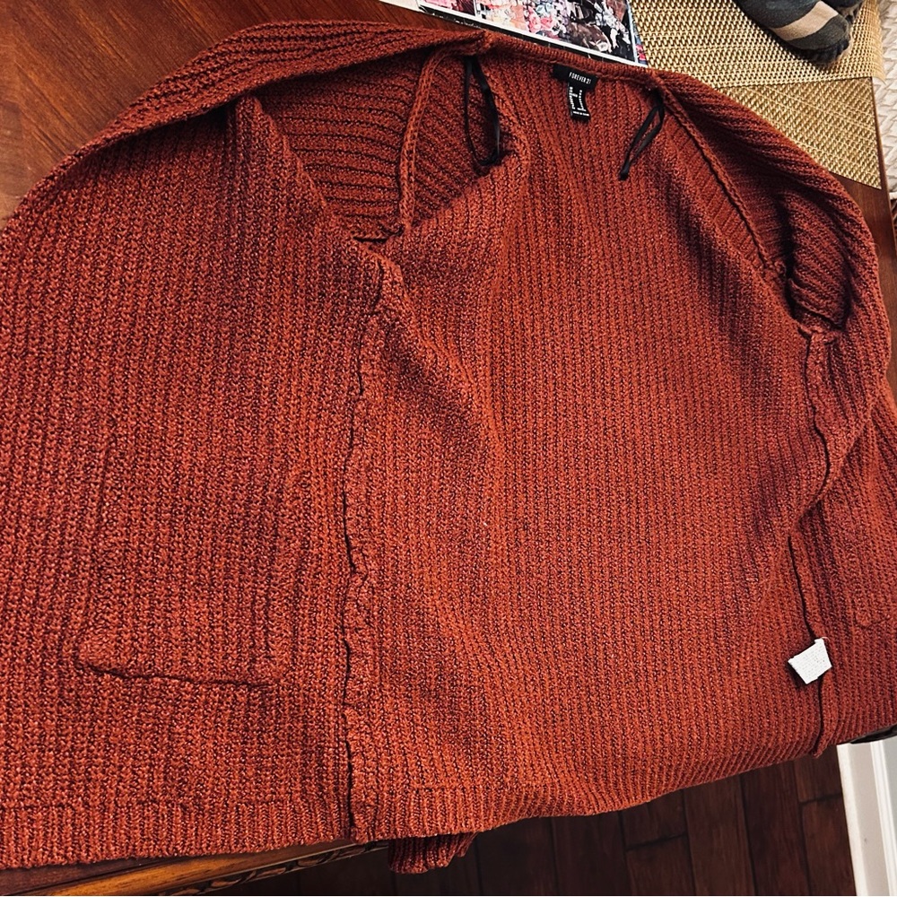 🧨 WOMENS RED CARDIGAN SWEATER SIZE: M WITH POCKETS 🧨 (SEND ANY OFFER‼️) - Picture 2 of 3